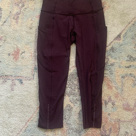 Deep Purple lululemon crops - good condition - Picture 3 of 3